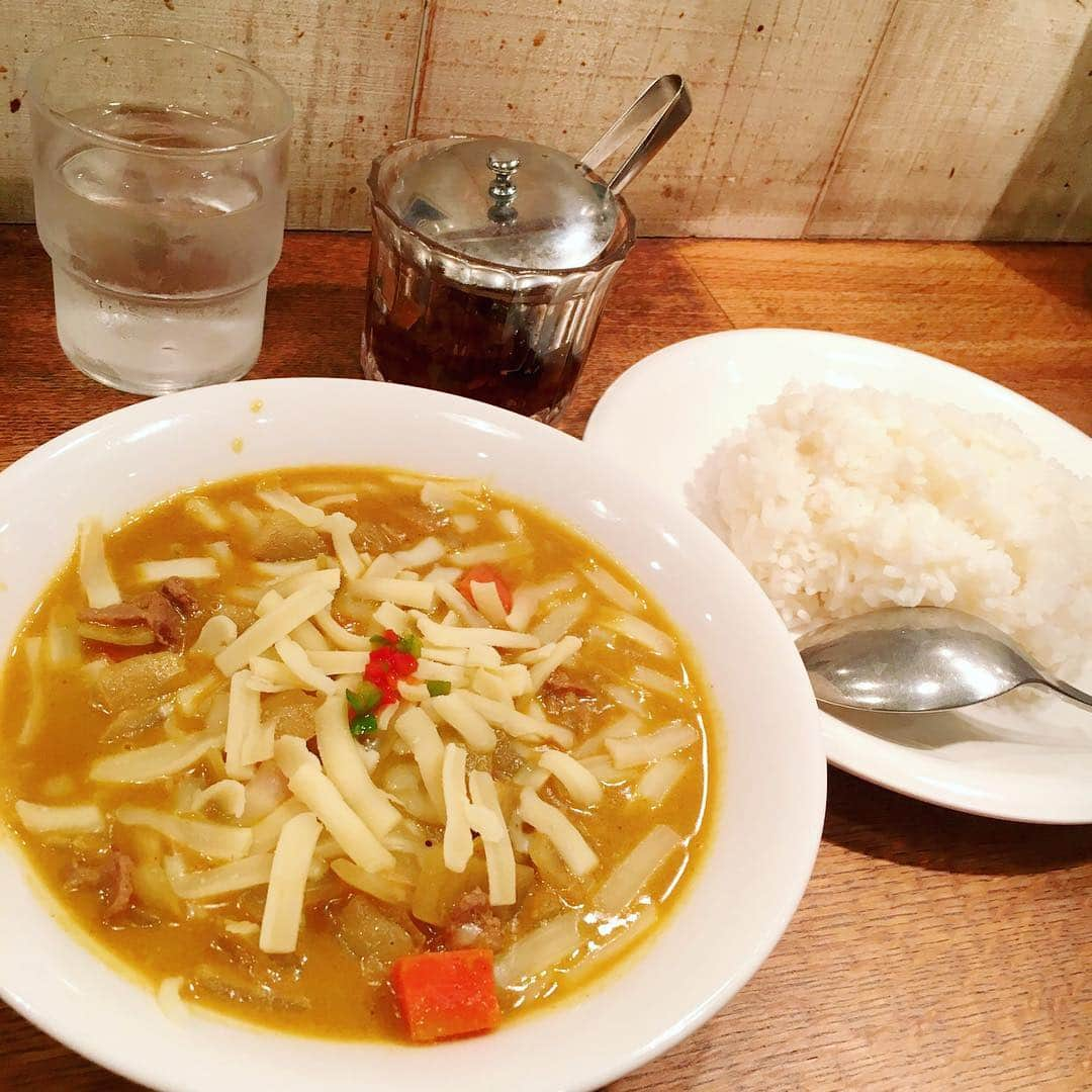 斉藤ひかりさんのインスタグラム写真 - (斉藤ひかりInstagram)「スパイスの効いたラムカレー🍛にチーズトッピング🧀 初めましてな風味です🤭✨ #新宿 #紀伊国屋 #カレー #スパイスカレー #ラムカレー #みんな大好き #チーズトッピング #癖になる味」4月6日 12時07分 - hikarisaito1027