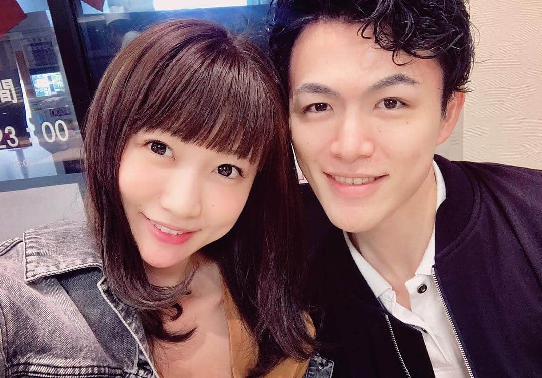 桃さんのインスタグラム写真 - (桃Instagram)「3歳年上のお兄ちゃん。 3番目と4番目👫 似てないと思ってたけど口とかは意外と似てるのかな？  #兄弟 #四人兄弟 #昔は天敵だった #今はめちゃくちゃ優しい」4月6日 23時20分 - momo.official