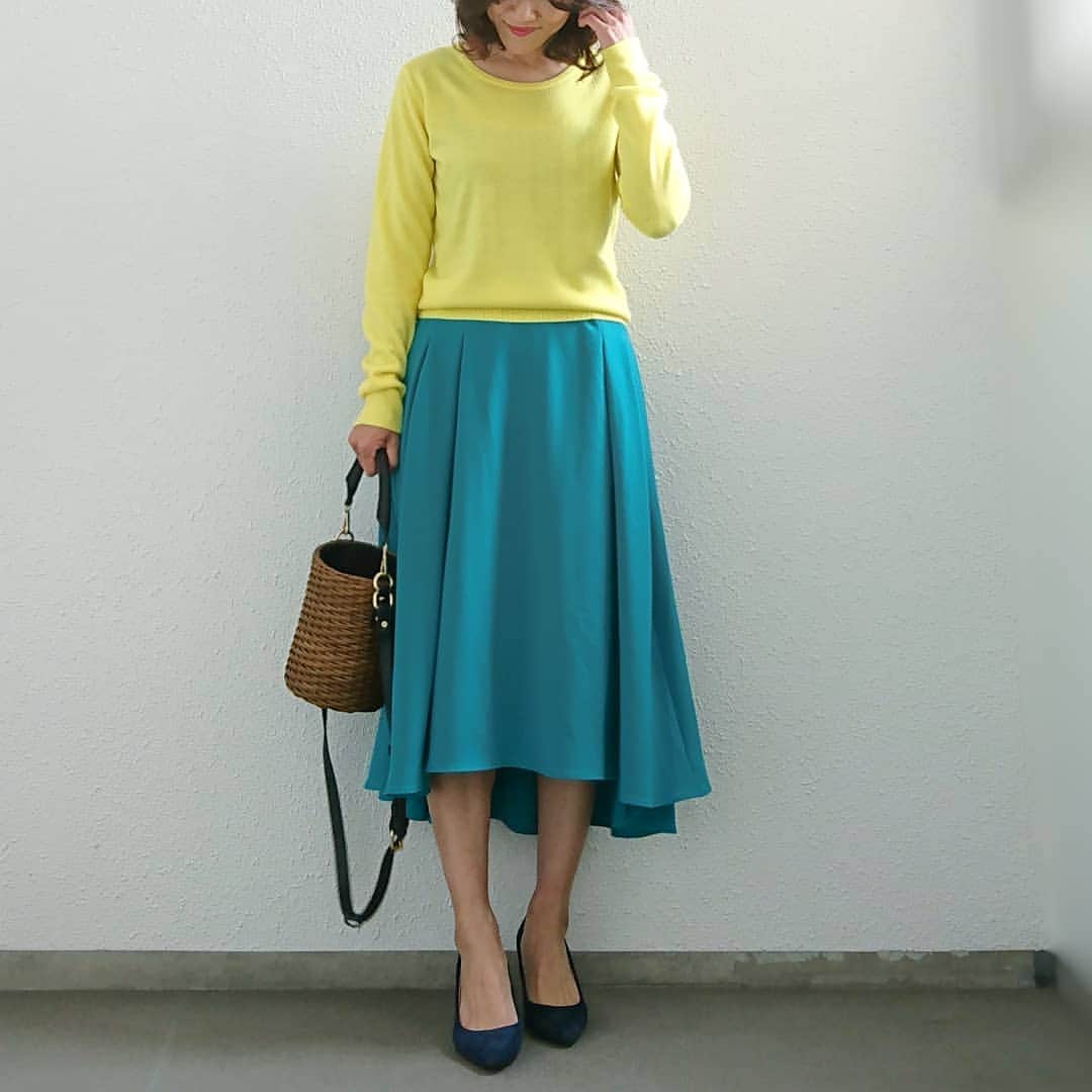 のインスタグラム：「. . 春コーデ🌷 . 今日は娘の学校の始業式 小学校生活も残すところ あと1年となりました . お勉強はさらに大変になるけど お友達とたくさん楽しい 思い出を作って欲しいです . . #instacode#coordinate#outfit #instafashion#gallardagalante #instagood#ponte_fashion #Instagrammy#junglejungle #kaumo#kaumo_fashion #kobelettuce#mineby3mootd #locari#KURASHIRU #snapgram_jp#ootd_kob #スナップミー#4yuuu #おしゃれさんと繋がりたい」