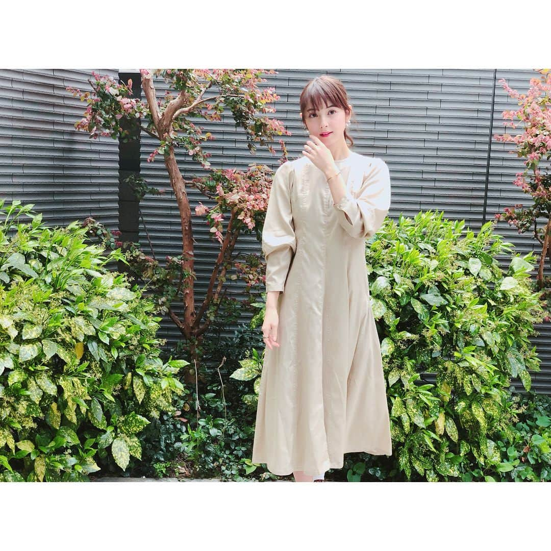 佐々木希さんのインスタグラム写真 - (佐々木希Instagram)「本日の #のぞみの私服 アンティミテのワンピースは 歩くたびにヒラヒラと♡ 形にこだわりました。 色違いもあります。  onepiece#intimite bag#FURLA shoes#Churchs」4月6日 21時00分 - nozomisasaki_official