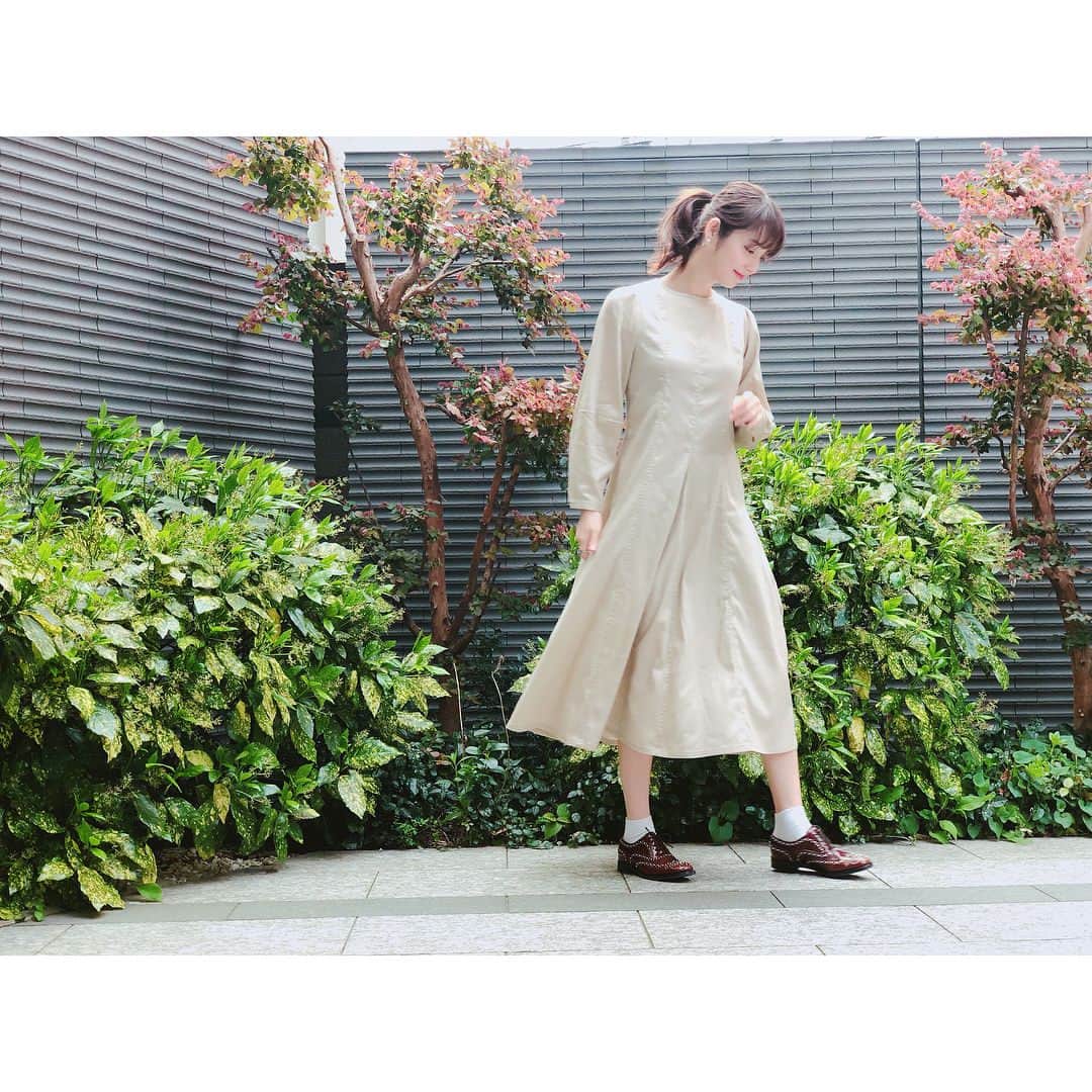 佐々木希さんのインスタグラム写真 - (佐々木希Instagram)「本日の #のぞみの私服 アンティミテのワンピースは 歩くたびにヒラヒラと♡ 形にこだわりました。 色違いもあります。  onepiece#intimite bag#FURLA shoes#Churchs」4月6日 21時00分 - nozomisasaki_official