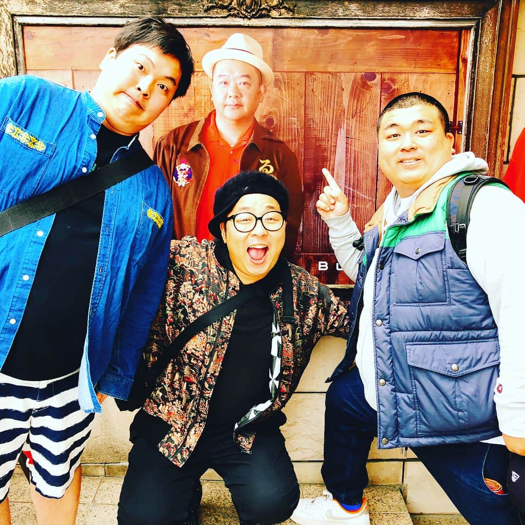 平井俊輔さんのインスタグラム写真 - (平井俊輔Instagram)「かっこいいよな〜 #bucca44  #TKO木下 さん #プロデュース #展示会 に呼んで頂きました。 #初めてのツーショット #体型一緒笑 #だから憧れる！ #かっこいい兄さん でもお店には細いモデルさんばかりで、 ちょっと緊張💦 でも安心したのが、 #お店に来てた #マイメン #太メン #ゆんぼだんぷ #海外でも活躍中！ #やっぱ同体は安心する💦 #BUCCA44 オシャレなアイテム揃ってました！」4月6日 22時35分 - bobuhirai0311