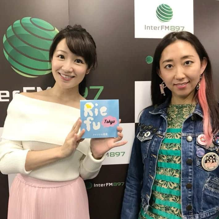 長野美郷さんのインスタグラム写真 - (長野美郷Instagram)「今週も📻 Tokyo Brilliantrips お聴きいただき、ありがとうございました💞  木曜日のゲストさま💕 11時台のMusic MxのコーナーにシンガーソングライターのRie Fuさんをお迎えしました🎵 ・そして、明日からは📺 新めざましどようび これからも宜しくお願いしますね✨😊✨ #長野美郷 #interfm897  #tokyobrilliantrips  #スタッフ」4月6日 22時52分 - misatonaganoin