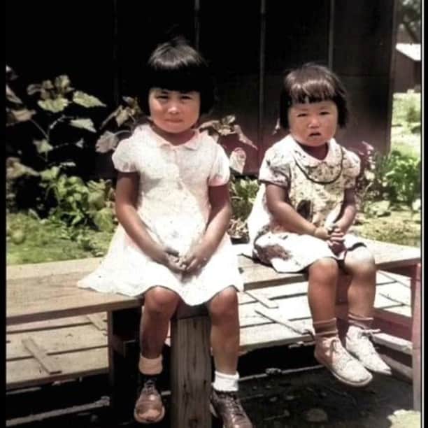 久保田智子のインスタグラム：「来週木曜日開催です！@restoringmemory  By colorizing monochrome photos taken before, during, and after World War II, the survivors of the War start to restore vivid memories of their daily lives. This installation is a part of HEAR & NOW: An Interactive Oral History Exhibit, showcasing multimedia projects and stories recorded by the 2017 cohort of Columbia University’s Oral History MA program. This event will take place at The Social Hall at Union Theological Seminary on April 12, 2018, from 5:00 to 8:00 p.m. ㅤㅤㅤㅤㅤㅤㅤㅤㅤㅤㅤㅤㅤㅤㅤㅤㅤㅤㅤㅤㅤㅤㅤㅤ http://oralhistory.columbia.edu/hear-now-an-interactive-oral-history-exhibit/ ㅤㅤㅤㅤㅤㅤㅤㅤㅤㅤㅤㅤ Courtesy of the National Archives and Records Administration Colorized by Neural Network-based Automatic Image Colorization  http://hi.cs.waseda.ac.jp:8082 ㅤㅤㅤㅤㅤㅤㅤㅤㅤㅤㅤㅤ #hearandnow #restoringmemory #oralhistory #OHMA #ColumbiaUniversity  #japaneseinternmentcamp #TakFurumoto #WW2 #コロンビア大学 #オーラルヒストリー #第二次世界大戦 #日系アメリカ人 #ニューラルネットワークによる自動色付け」