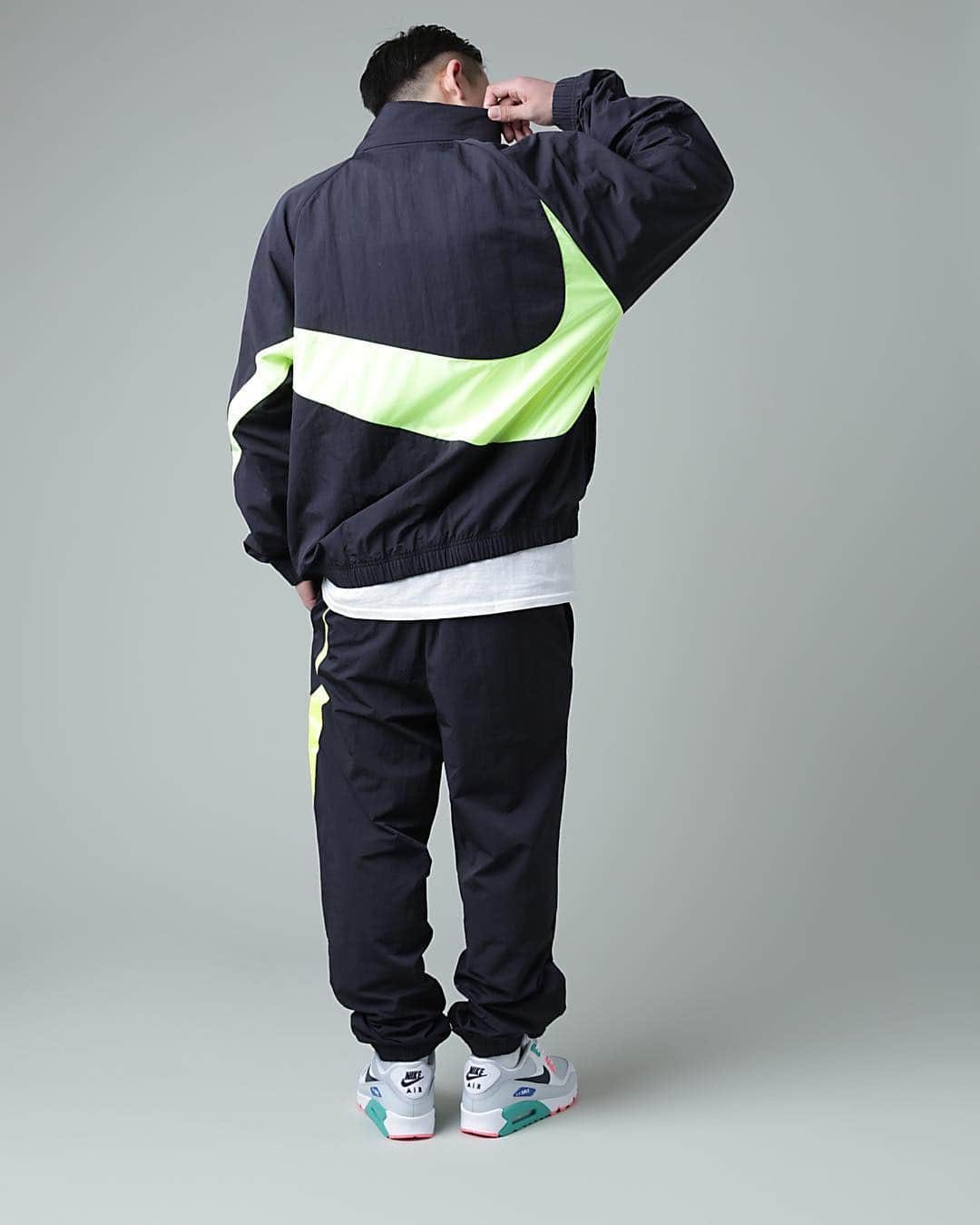 のインスタグラム：「. 4/14(SAT) IN STORE NIKE ANORAK JACKET COJP AT4489-016 AT4489-017 AT4489-417 AT4489-614 ¥12.000（＋TAX) . NIKE ANORAK PANTS COJP AT5680-016 AT5680-017 AT5680-470 AT5680-460 ¥8.000(＋TAX) . #atmos #atmostokyo #nikeanrkjacket #nike #アトモス #ナイキ #COJP」