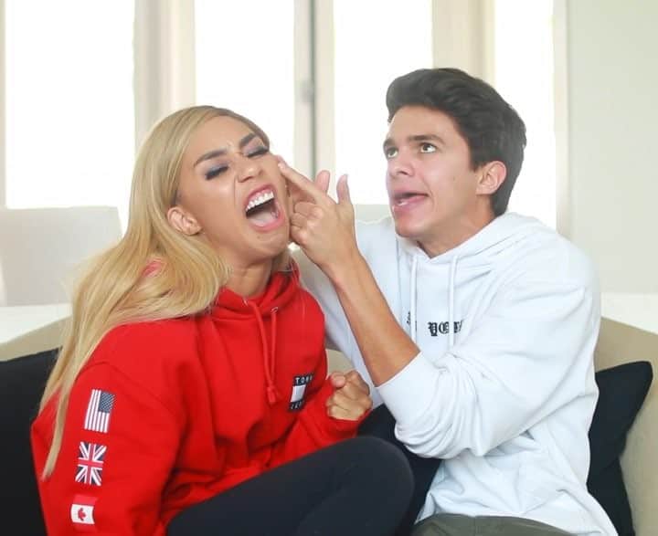 Brent Riveraのインスタグラム：「New VS old relationships..😳😂 @mylifeaseva @benazelart @juliamunizbr TAG A FRIEND😂」