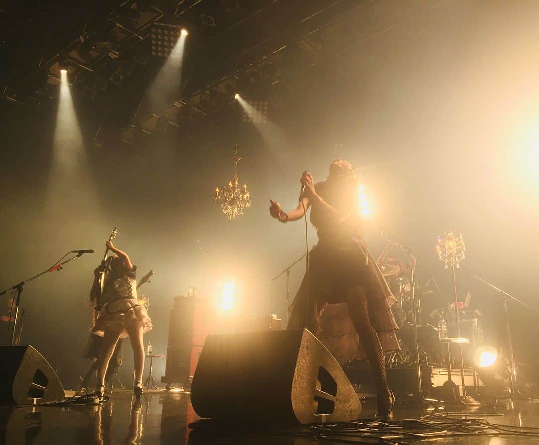 BAND-MAIDさんのインスタグラム写真 - (BAND-MAIDInstagram)「#bandmaid #worlddominationtour  #nambahatch」4月7日 18時24分 - bandmaid.jp