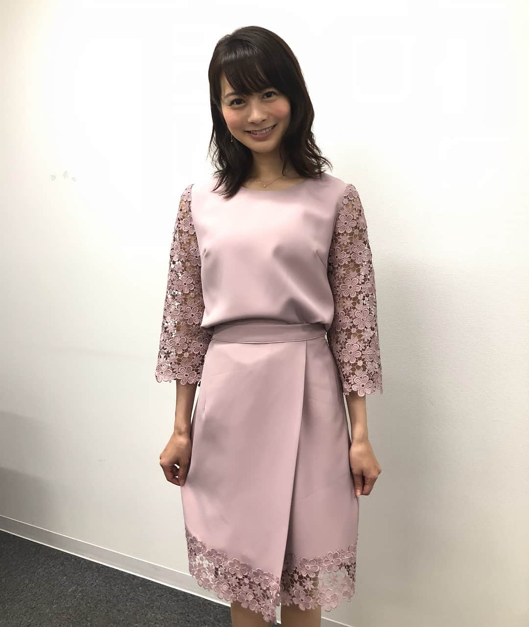 高見侑里さんのインスタグラム写真 - (高見侑里Instagram)「◡̈♥︎ 新年度最初のめざましどようび、ご覧いただいた皆さんありがとうございます🌸 今日から番組テーマソングも新しくなりました！ #雲になればいい 、週末の朝にぴったりな爽やかな曲で、番組に彩りを添えてくださっています♡ そして今日からスタートする土ドラ「いつまでも白い羽根」から#新川優愛 さん、#伊藤沙莉 さんが生出演してくださって、華やかなオンエアとなりました✧ 私は引き続きエンタメを担当させていただきますので、よろしくお願い致します！ * セットアップ…#Cherryann アクセサリー…#STARJEWELRY」4月7日 10時07分 - yuri_takami_official