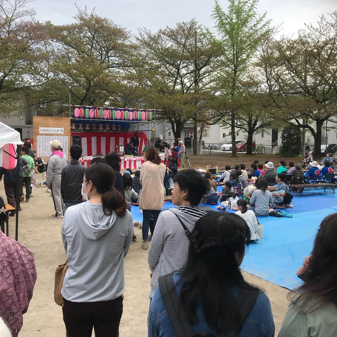 都築龍太のインスタグラム：「桜祭り無事決行。 焼き芋完売。 桜は散りましたが良い祭りでした。」