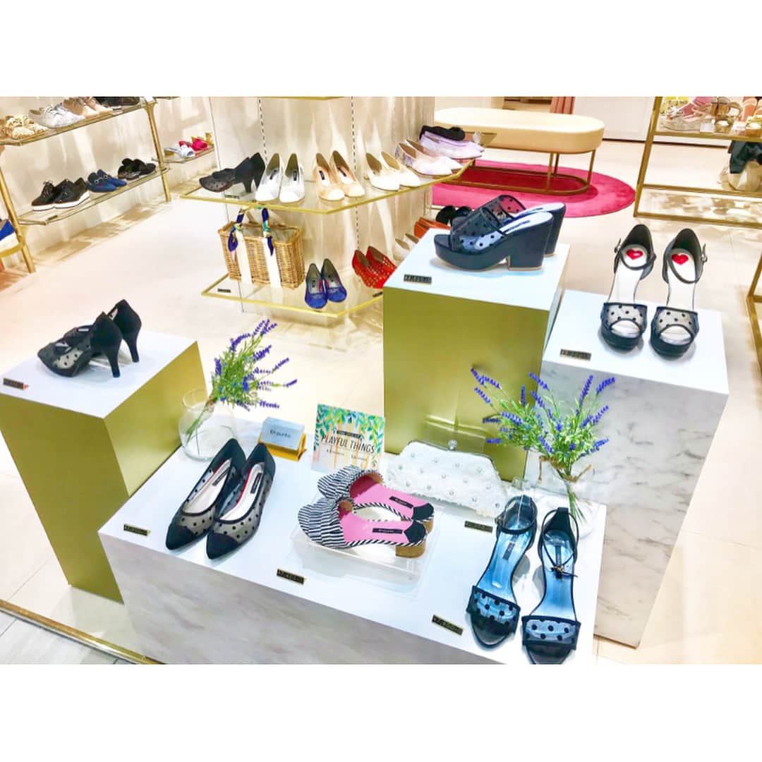 布川桃花さんのインスタグラム写真 - (布川桃花Instagram)「ルミネエスト新宿に3月にNEW OPENした#enpunto 👠 履きやすくてデザインも可愛い靴がたくさん♡♡ やっぱり靴もドット柄が気になる☺️ #エンプント #enpunto_diary」4月7日 14時49分 - momoka_fukawa