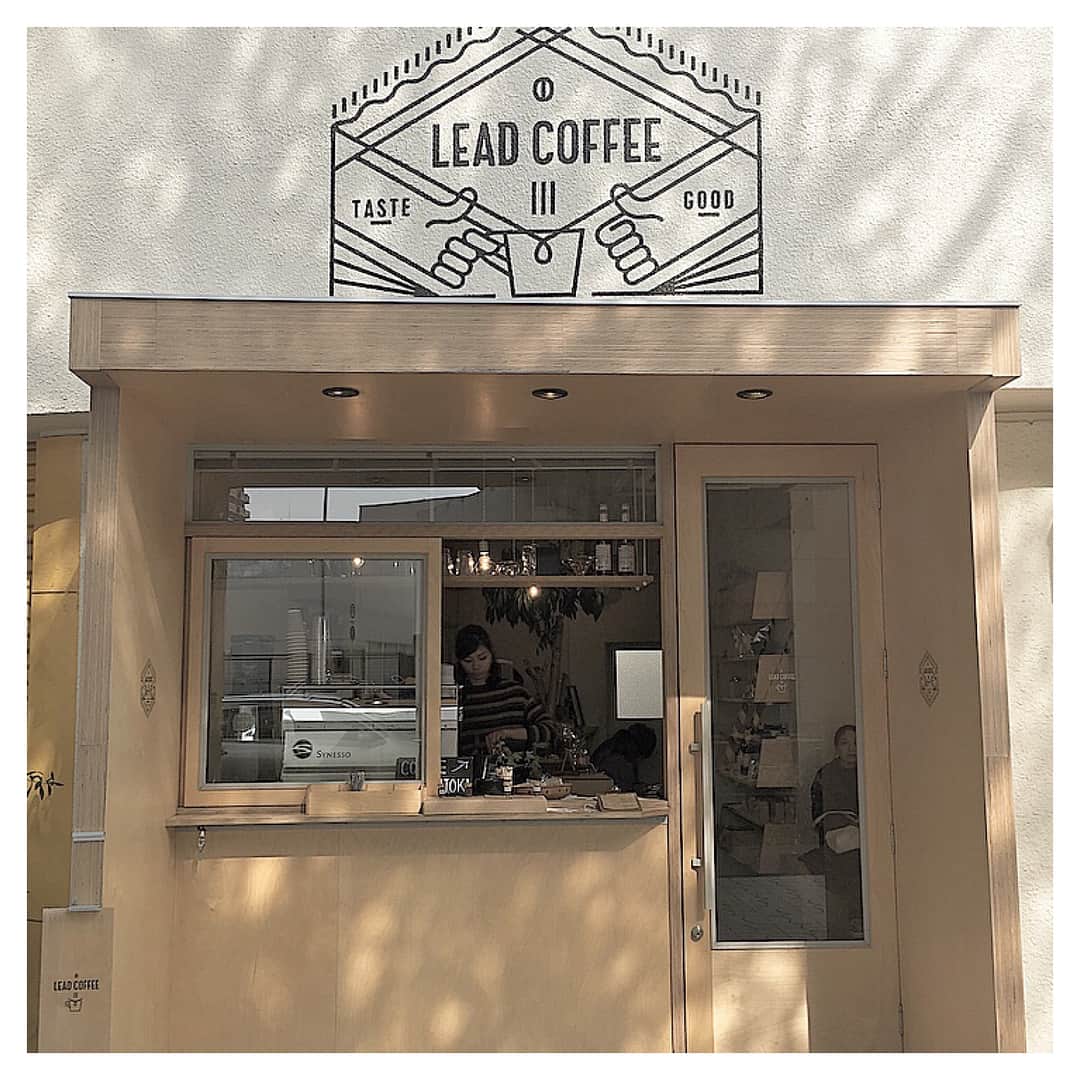 清家麻里奈さんのインスタグラム写真 - (清家麻里奈Instagram)「お洒落なコーヒー屋さんで飲んだりんごのカフェラテが美味しすぎた💗店内も可愛くてテイクアウトもok👍✨ #桜川カフェ #大阪カフェ #カフェラテ #お洒落カフェ #コーヒー #coffee #カフェ好きさんと繋がりたい #カフェ巡り #桜川」4月7日 20時46分 - marinas20819
