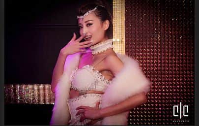 のインスタグラム：「今夜もele出演だよん💓 オープンのバーレスクshowからいます👯‍♀️✨ ぜひみにきてねっ😘 . #eletokyo #eledolls #dancer #burlesque #showtime」