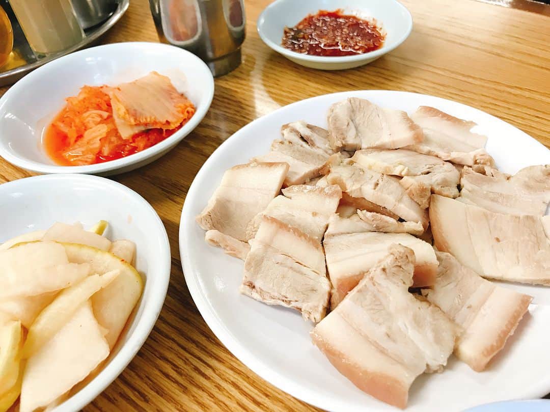 赤谷奈緒子さんのインスタグラム写真 - (赤谷奈緒子Instagram)「lunchに💕 どっちも美味しかったけど、ビビン冷麺がとっても美味しかった♡ . #韓国 #한국 #여행 #여행스타그램 #旅行 #trip #🇰🇷 #요리스타그램 #冷麺」4月8日 0時02分 - naokoakatani