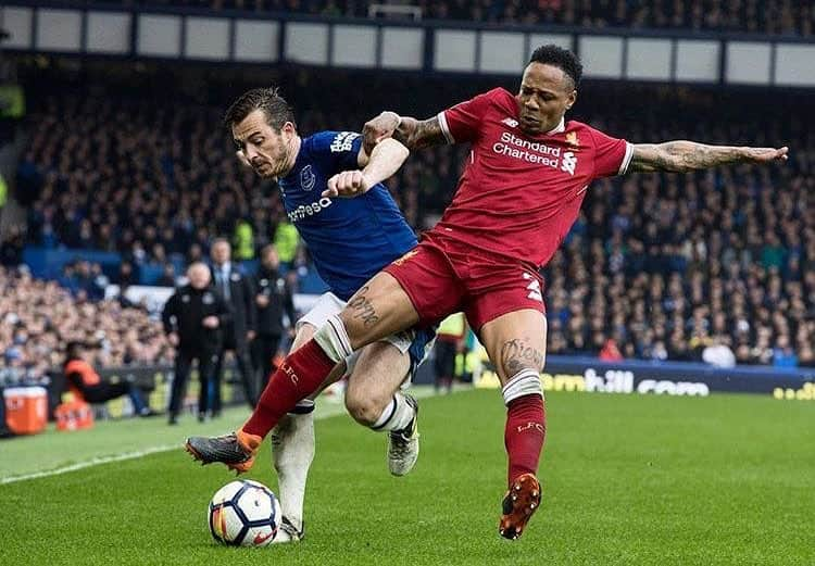 ナサニエル・クラインさんのインスタグラム写真 - (ナサニエル・クラインInstagram)「Good to be back on the pitch #ynwa 👊🏾❤️⚽️」4月8日 1時48分 - nathaniel_clyne