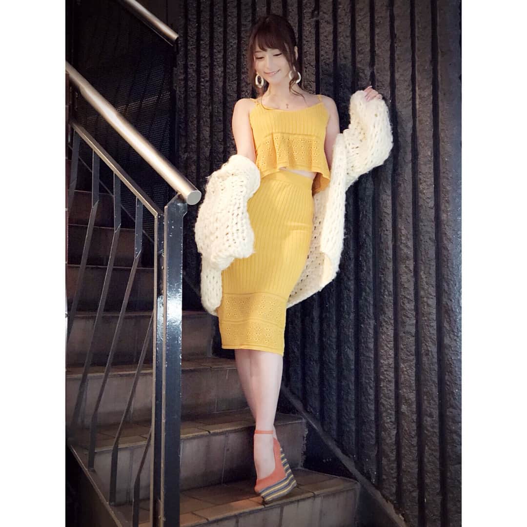 堀尾実咲のインスタグラム：「🐷🎤 #cordinate #fashion #cardigan #pierce #eimyistoire #tops #skirt #DURAS #shoes #jeffreycampbell #LIVE#shibuya#gee-ge.」