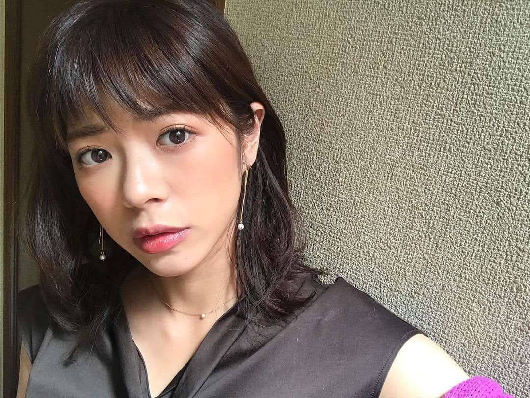 わちみなみのインスタグラム：「自分でお化粧🤗🌸 macのライトスカペードとdiorのファンデーション気に入った🧡色わかりづらいな💧 #dior #mac #メイク #春」