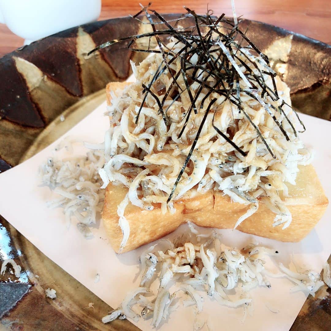 三田寺円さんのインスタグラム写真 - (三田寺円Instagram)「大好きな café recette 鎌倉 🍞 しらすトーストおいしかったなあ🐟」4月8日 22時31分 - mtdr_mdk_x