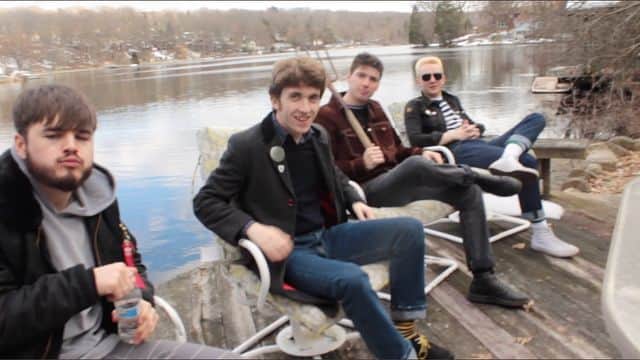 のインスタグラム：「Ep 54 In New Jersey we pass through the hallowed land that bore Fountains Of Wayne and play Live At Drew's! 📽 link in bio」
