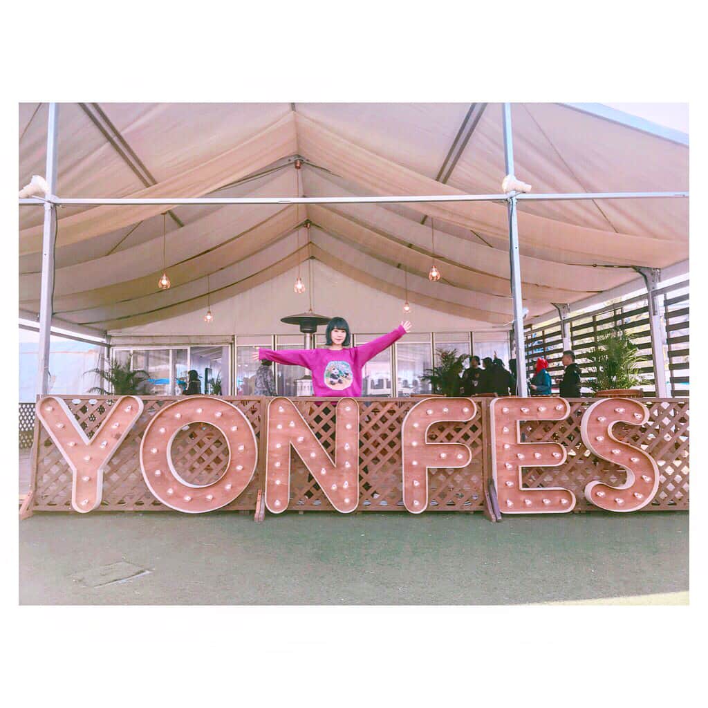 おかもとえみさんのインスタグラム写真 - (おかもとえみInstagram)「YON FES！！！！！ありがとうございました！呼んでくれたフォーリミの皆さん感謝ですありがとーー😆✨久々にお友達にも会えた！ #ヨンフェス #yonfes  #フレンズ  #04limitedsazabys」4月8日 16時41分 - okp_emi