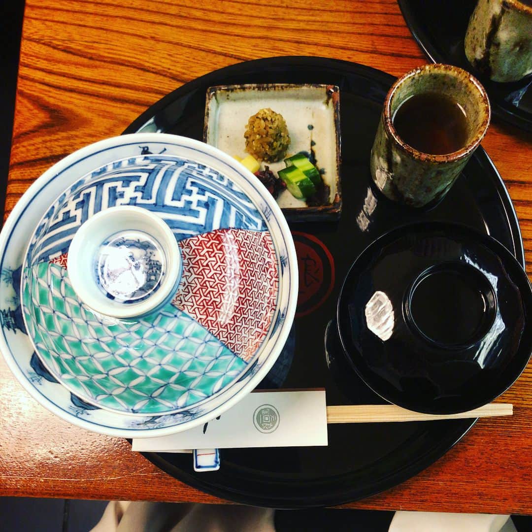 笛木優子さんのインスタグラム写真 - (笛木優子Instagram)「いつの日かのランチ 美味しゅうございました🍤 御値段は。。。🙄 #銀座天一 #먹스타그램 #먹방#텐돈」4月8日 18時01分 - yukofuekiyumin