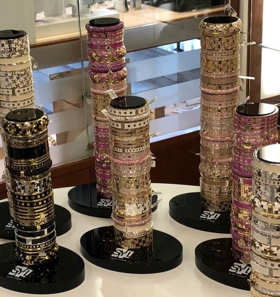 サルイリモンさんのインスタグラム写真 - (サルイリモンInstagram)「You can find us in De Rosa Gioielli - Via Denza 4, Castellammare di Stabia (NA) 🇮🇹 #syl #salylimon #bangles #bangleslove #banglesaddict #fashionjewelry #fashionaddict #accessories #amazing」4月8日 19時33分 - syl.salylimon