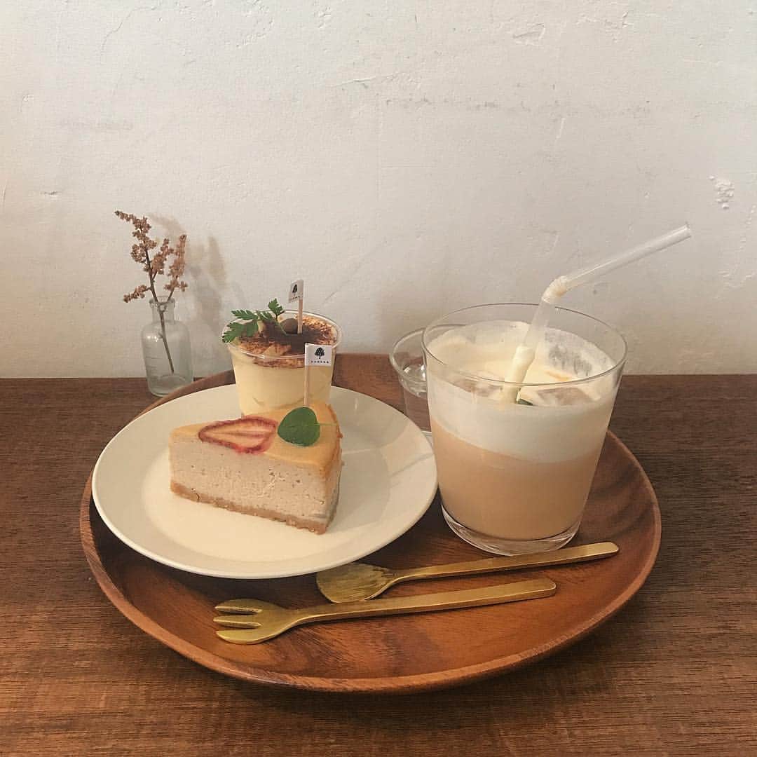 岡元優香のグルメインスタ