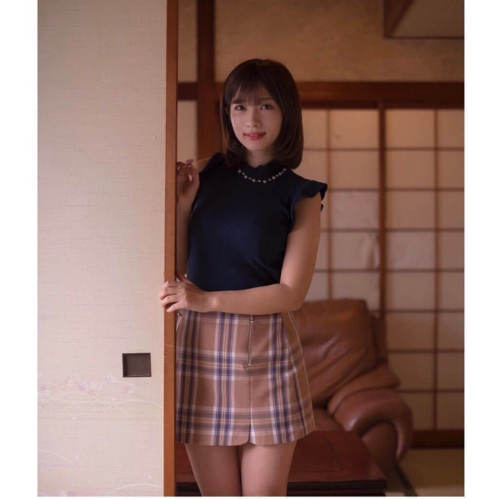 のインスタグラム：「明日発売＊週刊現代📖さんに 石岡真衣のグラビアが6ページも掲載されてます(*´꒳`*)♥️ 嬉しいな✨✨ 絶対見てね！！！ #畳が似合う女 になりたい #石岡真衣  #週刊現代  #グラビア  #follow #followme  #팔로우 #셀카」