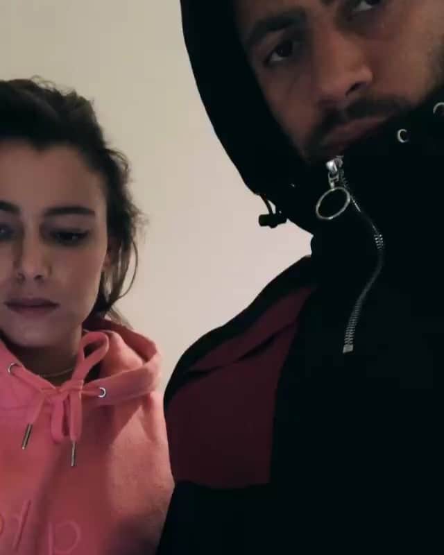 ムサ・デンベレのインスタグラム：「Matching @arteantwerp - @bertonydasilva」