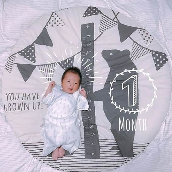Bellemaison Mama ベルメゾン さんのインスタグラム写真 Bellemaison Mama ベルメゾン Instagram 生後1ヶ月 のとってもかわいい記念フォト Amnosmomo さん すてきなご投稿をありがとうございました お気に入りの ベルメゾンのベビー キッズアイテム