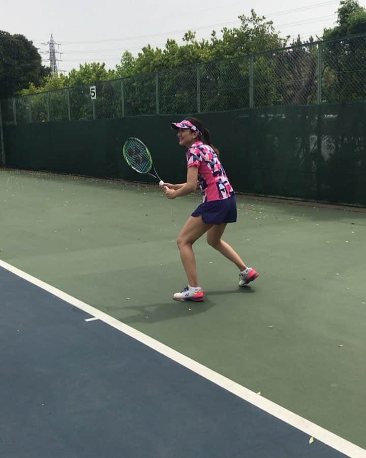 瀬間友里加のインスタグラム：「After shooting 🎾enjoying tennis!! #ellesse #tennis #fun #yonex #テニス #new #テニスウェア @ellessejp」