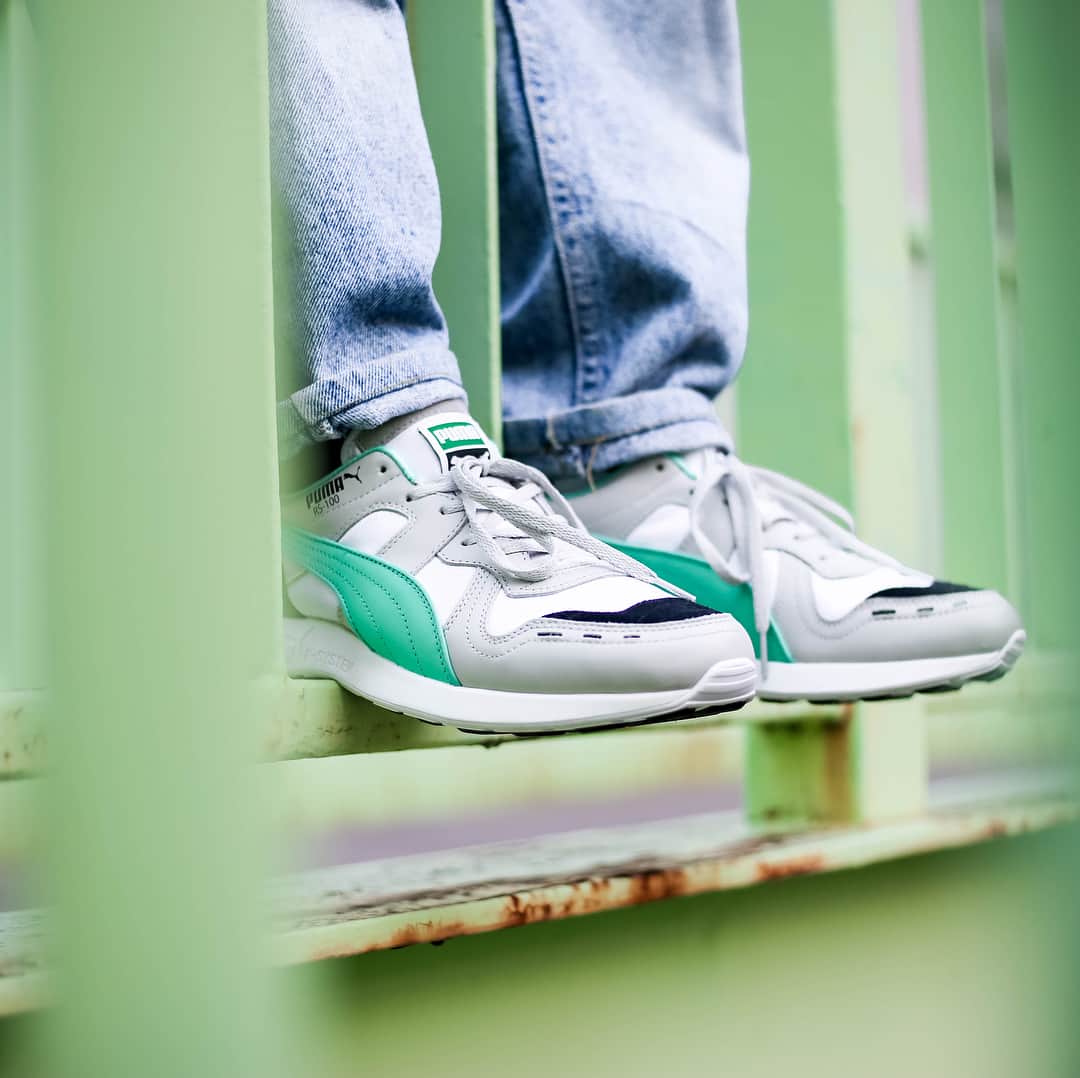 アトモスさんのインスタグラム写真 - (アトモスInstagram)「. 4/14(SAT)WORLD WIDE PRE SALE PUMA RS-100 RE-INVENTION 367913-01 ¥11,000+TAX . #atmostokyo#atmos#sportslabbyatmos#puma#rs100#reinvention#プーマ#アトモス」4月9日 17時46分 - atmos_japan