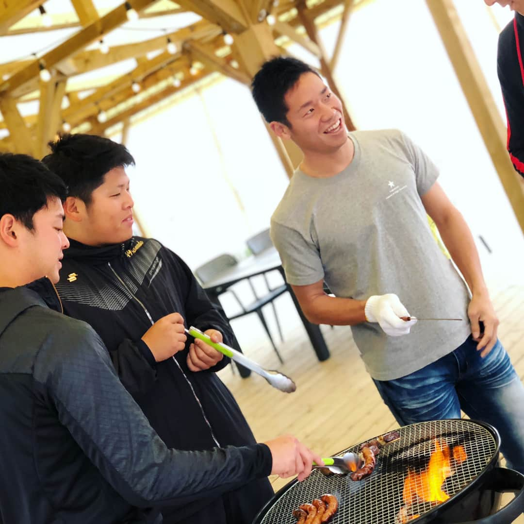 山岡泰輔さんのインスタグラム写真 - (山岡泰輔Instagram)「#いつかのシリーズ﻿ #いつかの﻿ #BBQ﻿ #決起集会﻿ #めちゃくちゃ﻿ #楽しかった﻿ #いい思い出﻿ #またしたいな﻿ #西勇輝  #近藤大亮  #杉本裕太郎  #黒木優太  #澤田圭佑  #佐藤世那  #山岡泰輔 ﻿ #orixbuffaloes#fashion#instafashion #coordinate#hairstyle #hair#ootd」4月9日 13時51分 - yamaokataisuke__official