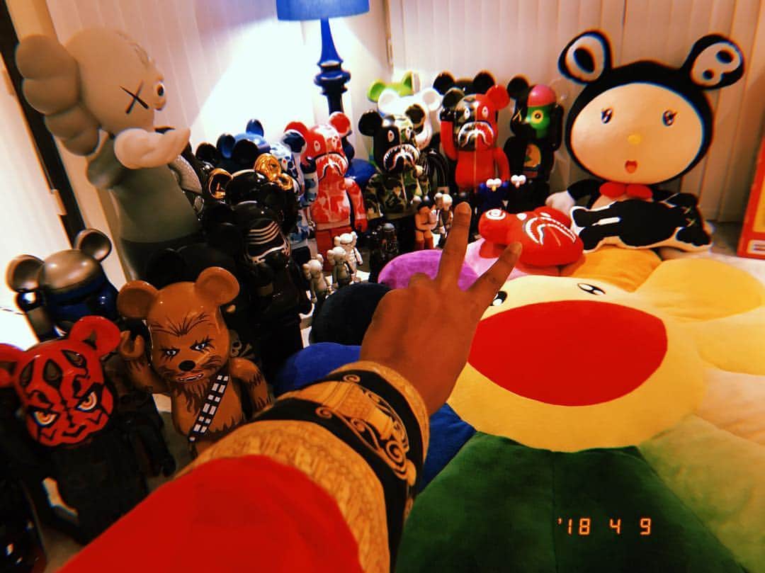 ELLYのインスタグラム：「🏠」