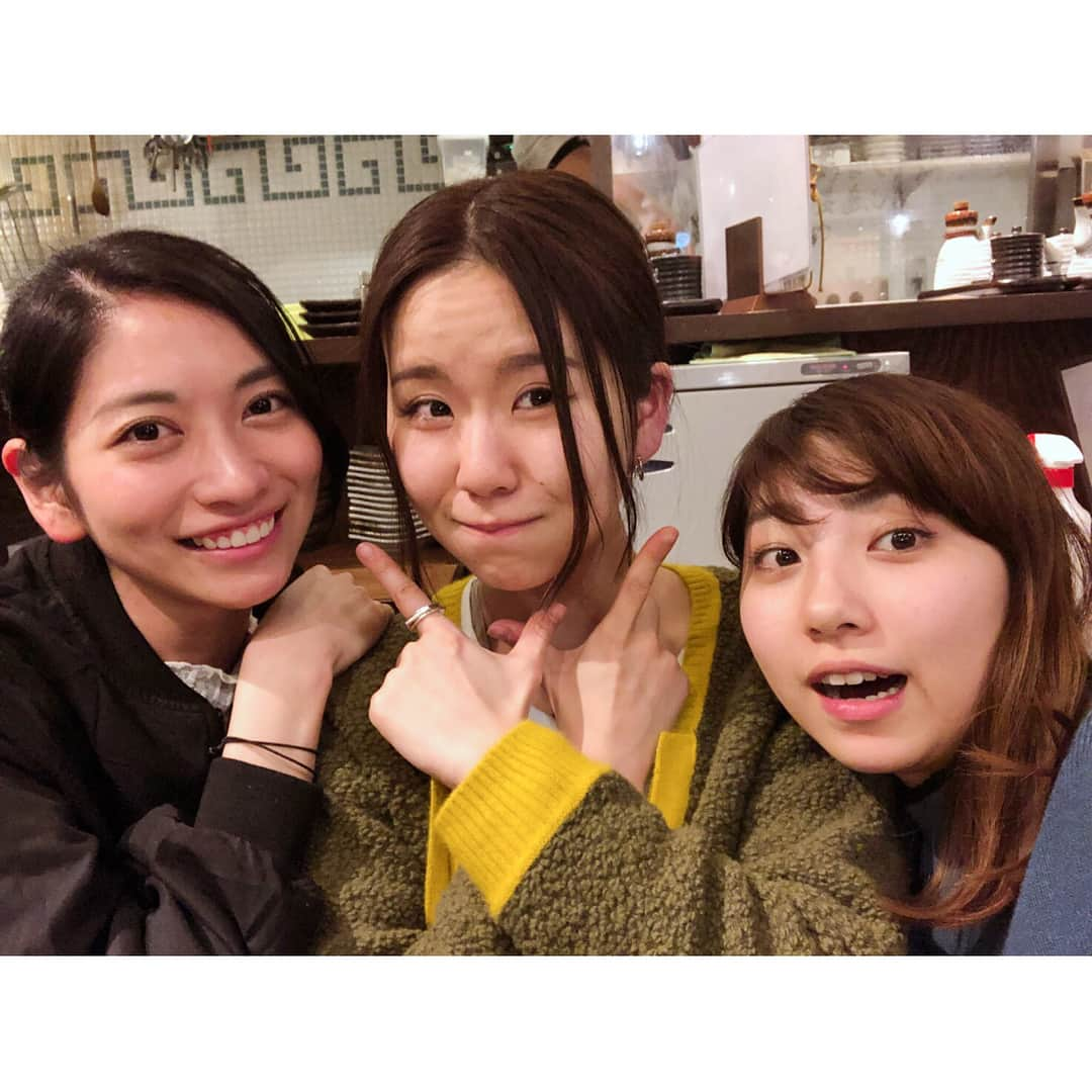 奈良岡にこさんのインスタグラム写真 - (奈良岡にこInstagram)「懐かしい #仰げば尊し メンバー。もう2年も経つのか🤔 ひまおから30枚近く写真が送りつけられてきたので投下🤳  #樋口真央 #沖なつ芽  #甲州ワインおいしい」4月10日 1時24分 - miso_nico