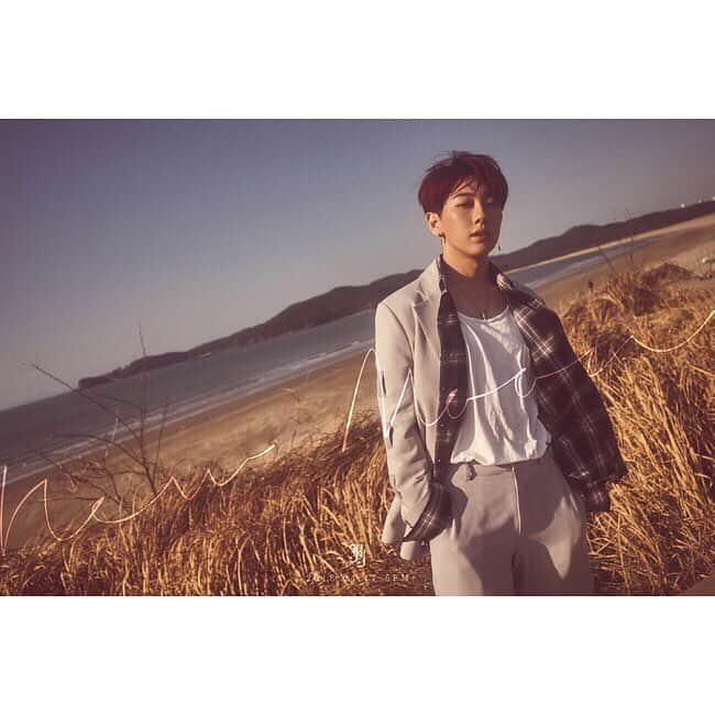 JBJのインスタグラム：「[#PHOTO] JBJ 'NEW MOON' CONCEPT PHOTO (New Moon ver.) #노태현  2018.04.17 6PM release!  #JBJ #ROHTAEHYUN」