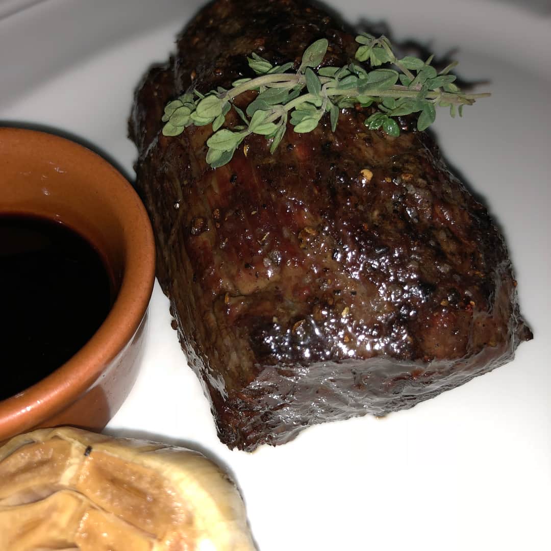 田上舞子さんのインスタグラム写真 - (田上舞子Instagram)「＊ 毎日たくさん食べて たくさん笑って たくさん遊んで たくさんお買い物したよ❤️ ＊ ＊ PICホテルのビュッフェは種類が豊富で毎日行っても飽きない🤤🍩 ＊ ＊ 楽しい日々はあっという間にすぎてく...✨✨ ＊ ＊ #pic #pacificislandclub #guam #グアム #UGM #ugm2018 #ユナイテッドグアムマラソン」4月10日 10時18分 - mai_tano