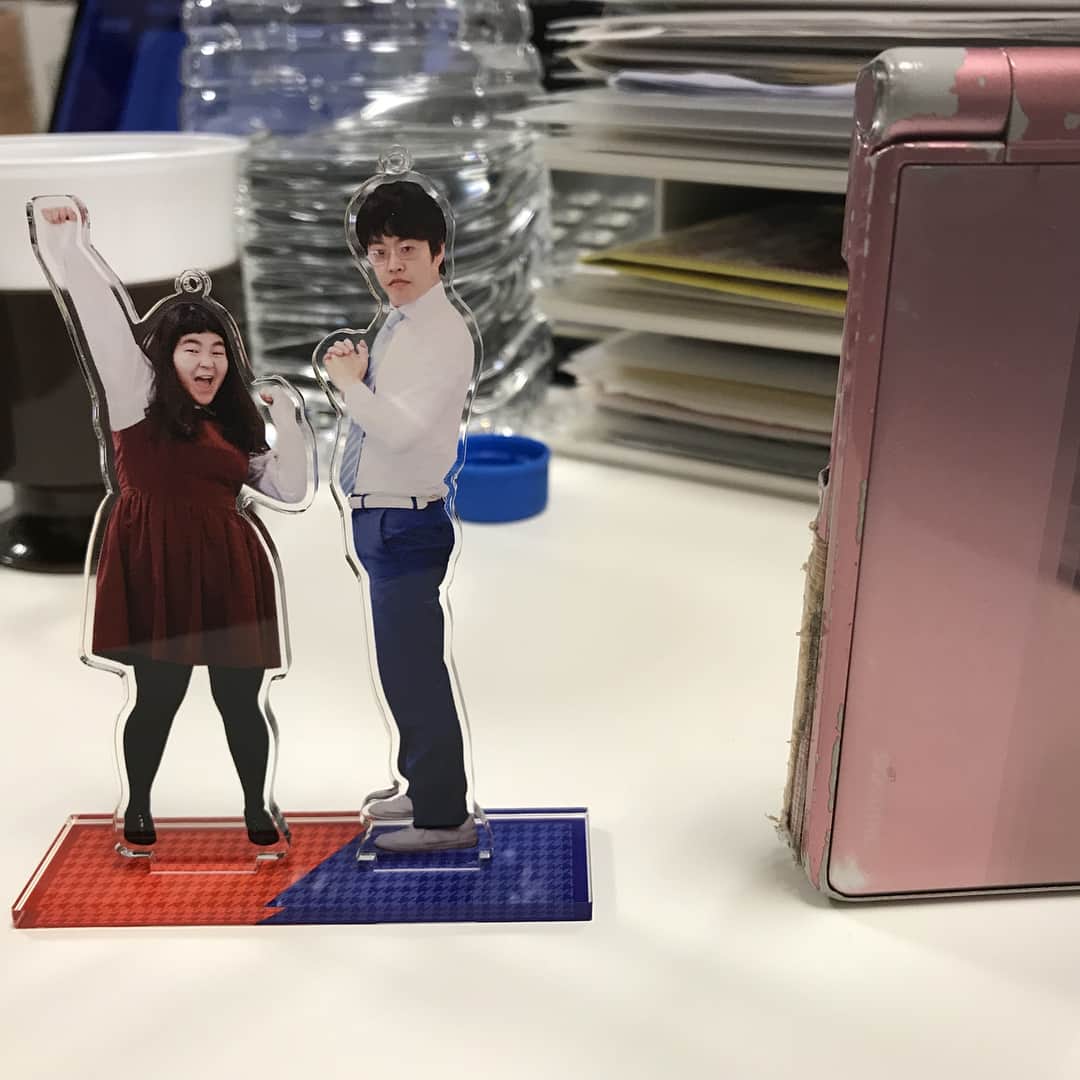はらさんのインスタグラム写真 - (はらInstagram)「ゆにばーす単独ライブツアー ハランゲリオン グッズ販売決定！！！！(会場限定)  イェエエエエエエイ！！！！！！！ 4/14  新宿ルミネtheよしもと 完売 5/13  名古屋 伏見JAMMIN  完売 8/4  福岡  イズムホール  4/14から先行チケット発売！ 8/23  大阪なんばグランド花月  チケット発売中！席に余裕あり！  たらればで来ないのは損損損スン♪ ‎٩( ᐛ )و  #ゆにばーす #ハランゲリオン #ハラ #監督 川瀬名人 #yeahhhhh!!!!!!!!!!」4月10日 14時42分 - univershara