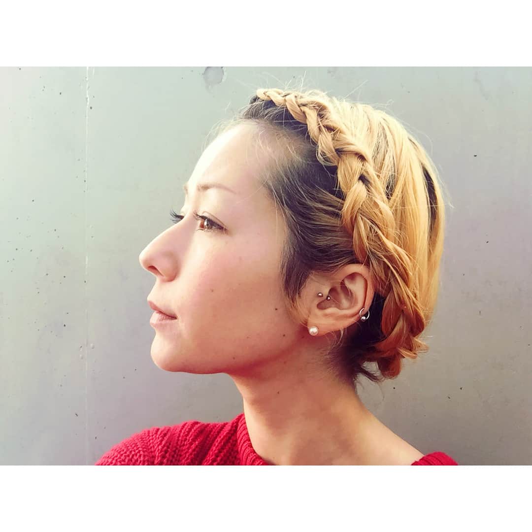木村カエラさんのインスタグラム写真 木村カエラinstagram 髪が伸びてきたから 念願のアレンジができる うれしぃ 自分でやったよ 上手でしょ 4月10日 15時23分 Kaela Official