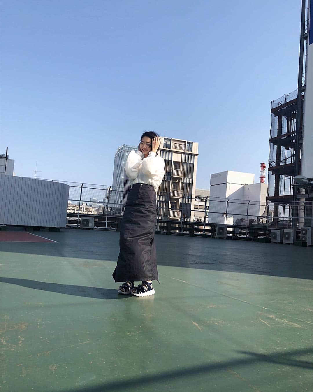 武田玲奈さんのインスタグラム写真 - (武田玲奈Instagram)「風！！！！！！ 👟 #whitemountaineering」4月10日 17時58分 - rena_takeda