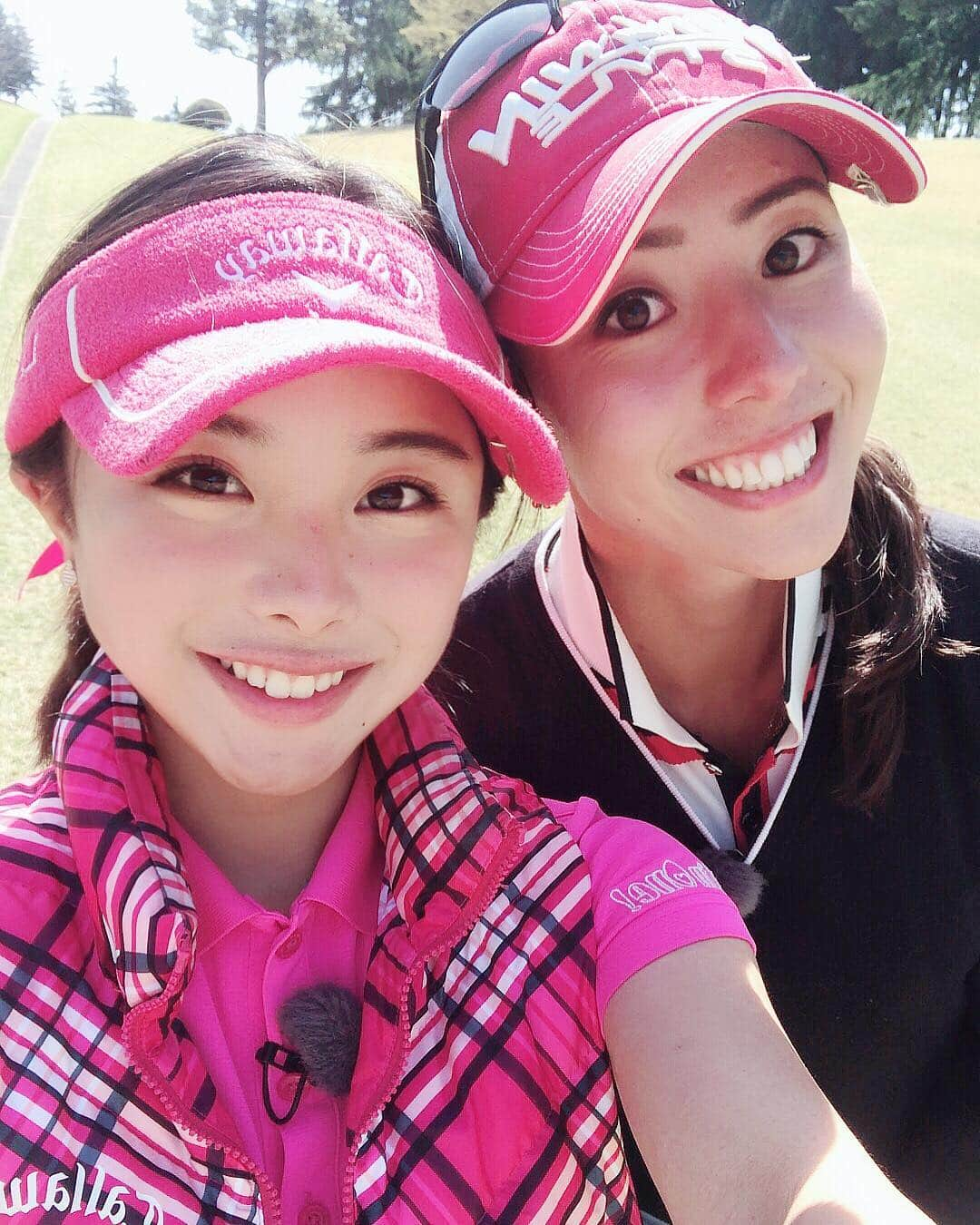 野田すみれさんのインスタグラム写真 - (野田すみれInstagram)「. ゴルフサバイバル⛳️ みなみちゃん❤️ 帽子の色お揃い♡ . #6月放送です🗻 #ゴルフサバイバル #バトル #BS日テレ #レギュラー番組 #静岡 #リバー富士カントリークラブ」4月10日 18時29分 - sumire0208