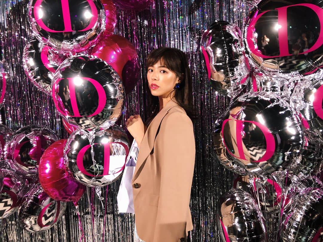 わちみなみさんのインスタグラム写真 - (わちみなみInstagram)「#diorparty お邪魔しました😊ドキドキした💓  だいすきなdiorのパーティーに行けて嬉しかったです✨ .  新作のプランピングオイルティントの676番可愛かった✨ . 8時間も色が続くらしく、、軽い付け心地なのに本当に優秀！ . #dioraddictlacquerplump  #ディオールアディクトラッカープランプ #dior #オイル #ティント #リップ #ティントリップ #春コスメ #春リップ #春メイク #わちコスメ」4月10日 22時16分 - wacchime