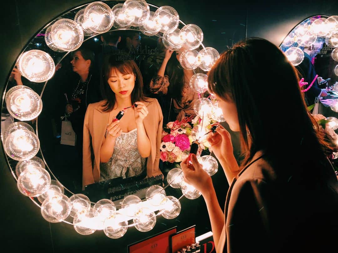 わちみなみさんのインスタグラム写真 - (わちみなみInstagram)「#diorparty お邪魔しました😊ドキドキした💓  だいすきなdiorのパーティーに行けて嬉しかったです✨ .  新作のプランピングオイルティントの676番可愛かった✨ . 8時間も色が続くらしく、、軽い付け心地なのに本当に優秀！ . #dioraddictlacquerplump  #ディオールアディクトラッカープランプ #dior #オイル #ティント #リップ #ティントリップ #春コスメ #春リップ #春メイク #わちコスメ」4月10日 22時16分 - wacchime