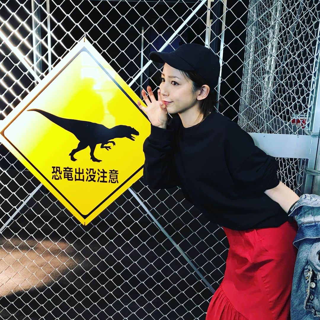 吉川友さんのインスタグラム写真 - (吉川友Instagram)「愛しの @sengoku_minami が出演しているDINOSAFARIゲネプロ観てきました〜!! 恐竜めちゃくちゃ近くて大迫力! 叫びすぎてアドレナリンドバドバよ!明日から始まるみたいなので、みんな絶対に行くべし🦕 #shibuya #hikarie #dinosafari #ディノサファリ #恐竜 #恐竜ライブ #大迫力 #恐竜出没注意 #子供 #大人 #楽しめる #作品です #ゴールデンウィーク #観に行こう #相方 #仙石みなみ #頑張ってました #with #新井愛瞳 #アプガ」4月25日 16時40分 - kikkawayou_official