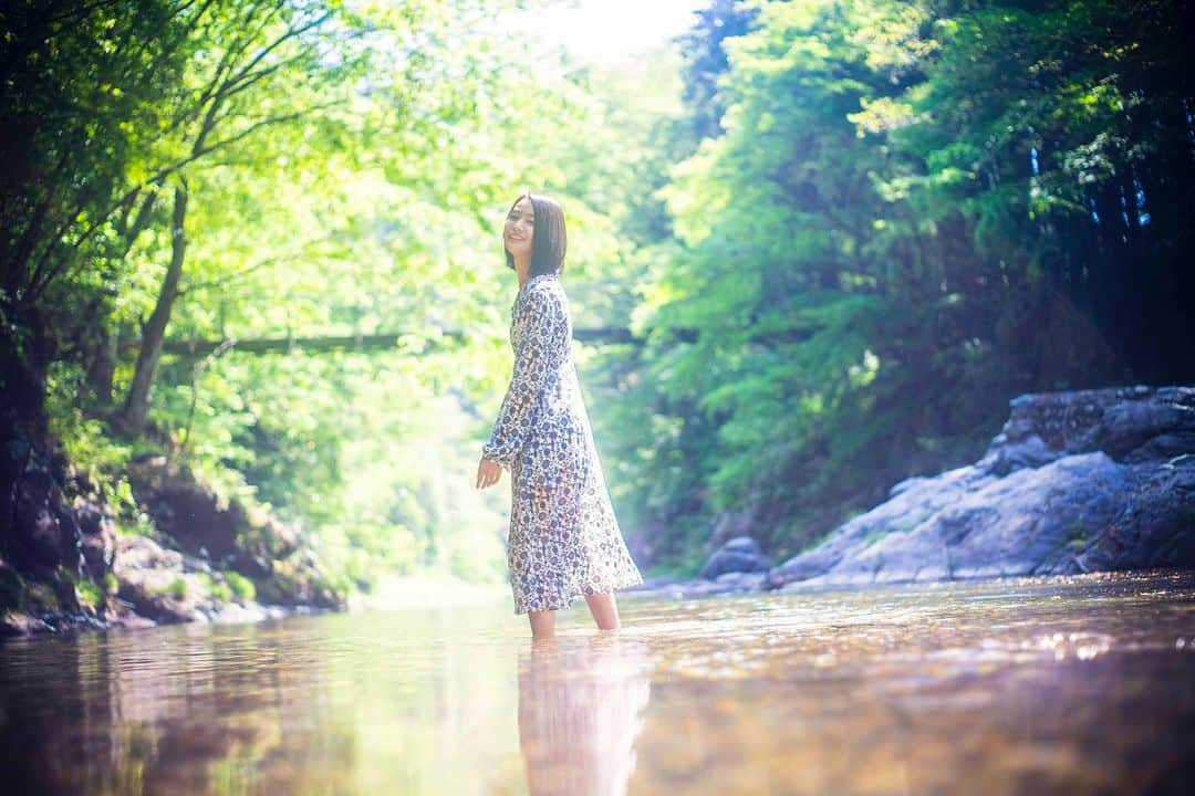 安田早紀さんのインスタグラム写真 - (安田早紀Instagram)「最近の📷✨ @mizunocanon  #とっても良い天気だった日 #川も緑も綺麗すぎた #川に入ってみたら結構冷たかったんだけど30秒くらいで慣れた #笑」4月25日 18時04分 - saki.yasuda