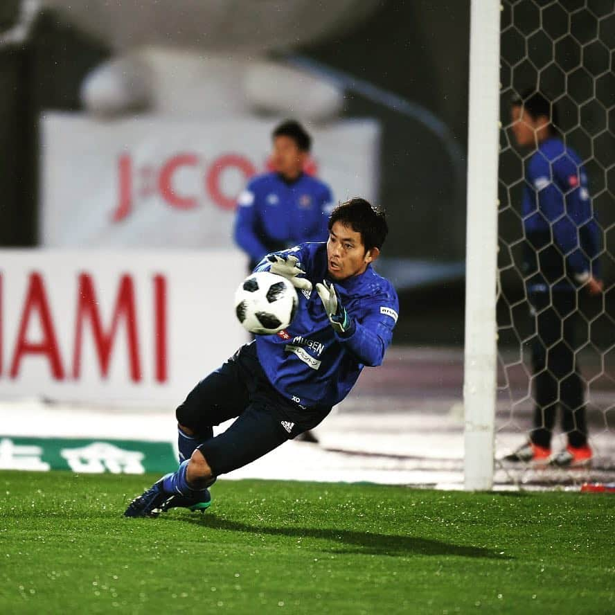 横浜F・マリノスさんのインスタグラム写真 - (横浜F・マリノスInstagram)「⚽️🙌🥅 #fmarinos #飯倉大樹 #HirokiIikura #goalkeeper #GK #ゴールキーパー #warmup #ウォームアップ」4月25日 18時54分 - yokohamaf.marinos