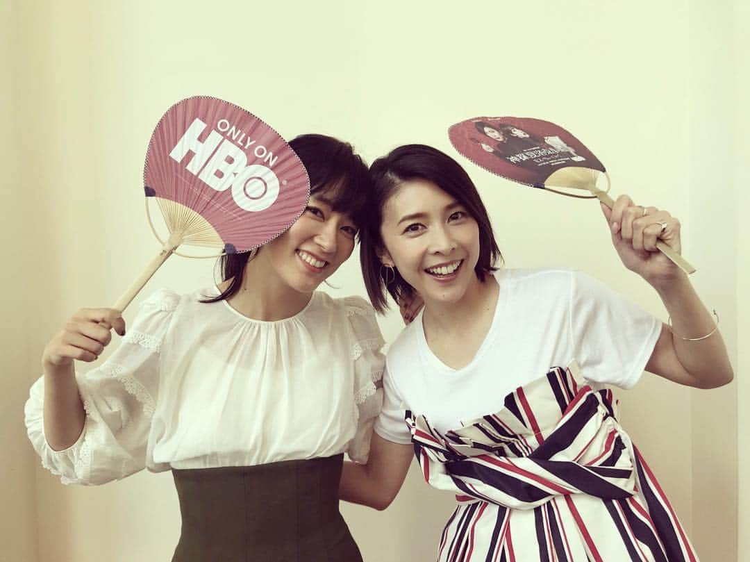 水川あさみのインスタグラム：「今日は2人でミス・シャーロックの番宣🕵️‍♂️‍♀️ 結子さんは今日もみずみずしかった🍑🍉🍎 Huluで4月27日からです。明後日だ！」