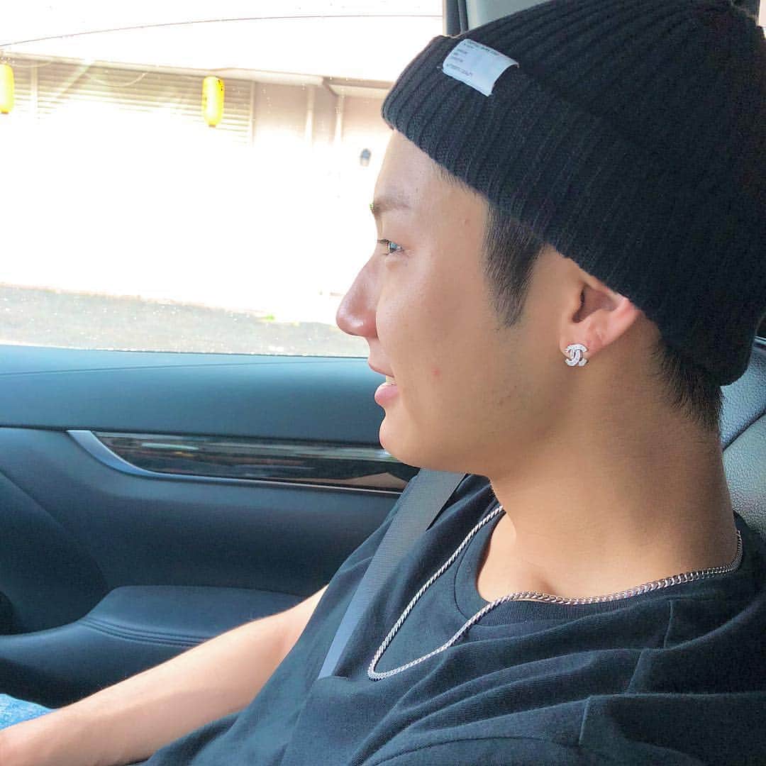 二宮璃子さんのインスタグラム写真 - (二宮璃子Instagram)「昔からてんちゃんの横顔が大好き すぎる😘❤️ 前もちゃんと好きだけどね😗 ． ． 好きな人の好きな角度って みんなありませんか？？😍❤️❤️ #てんちゃん #旦那さん」4月25日 22時47分 - riixten