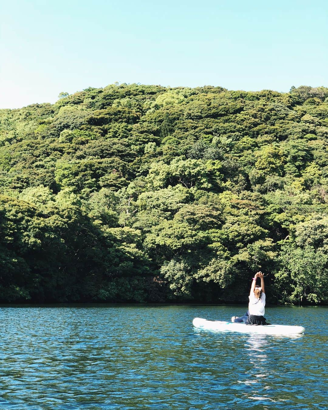 谷まりあさんのインスタグラム写真 - (谷まりあInstagram)「サップヨガ気持ちよすぎて自然からたくさんパワー頂きましたよ💚 photo by Niki #naturalbeautycamp サップ #naturalbeautycamp #ナチュラルビューティーキャンプ #屋久島 @naturalbeautycamp」4月25日 23時21分 - mariaaaa728