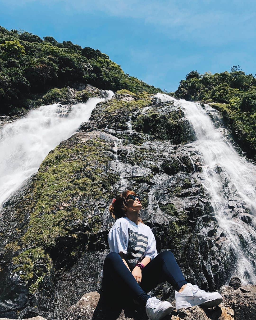 谷まりあさんのインスタグラム写真 - (谷まりあInstagram)「そして滝。水の流れずっと見てられそうだった😩💕 #naturalbeautycamp 大川の滝 #naturalbeautycamp #ナチュラルビューティーキャンプ #屋久島 @naturalbeautycamp #marimarifashion」4月25日 23時23分 - mariaaaa728