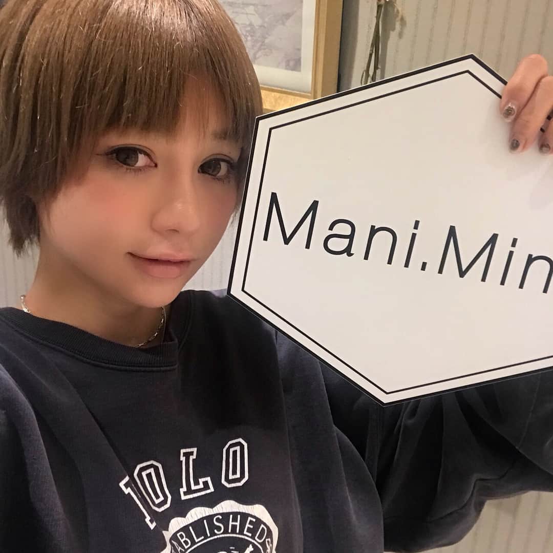 長谷川あやさんのインスタグラム写真 - (長谷川あやInstagram)「👧👧👧#manimintbydeicy #manimint #beauty ・ ・ ・ 最近お世話になった#小顔矯正サロン  Mani.Mintさん😋✌️💭 ・ #小顔矯正 とヘッドマッサージのコースを お願いしたんだけどヘッドマッサージが こんなに気持ちよかったのはじめてだったの😍‼️ ・ #小顔矯正専門サロン だから安心だし #小顔 になりたいって永遠のテーマだから しばらく長谷川は通ってみようと思う( ´∀｀)💛」4月11日 11時21分 - ayasuke_0516